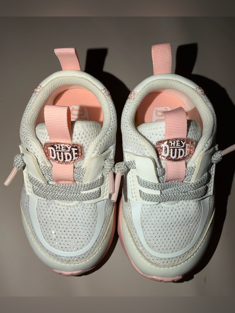 HEY DUDE Kids White and Pink Casual Sneakers C6